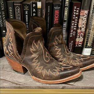 Ariat Dixon Brown Western Ankle Boots